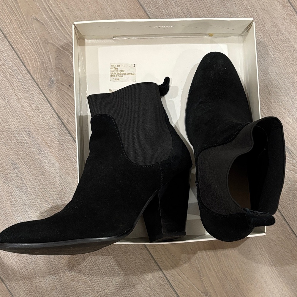 Victoria’s Secret black booties 8.5B (Discontinued)